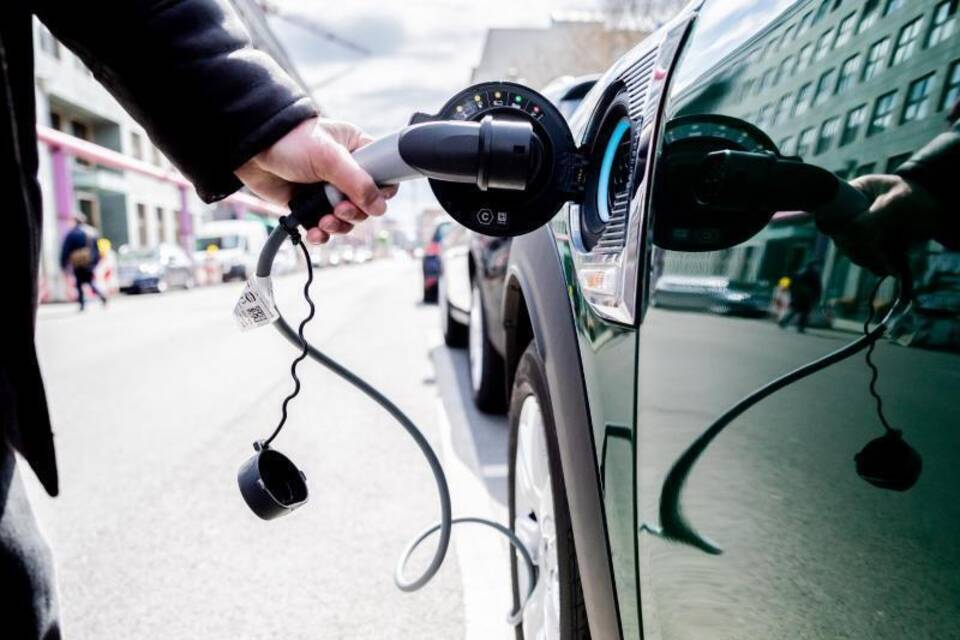 Studie: Wandel zur Elektromobilität