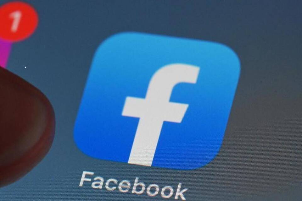 Facebook Facebook
