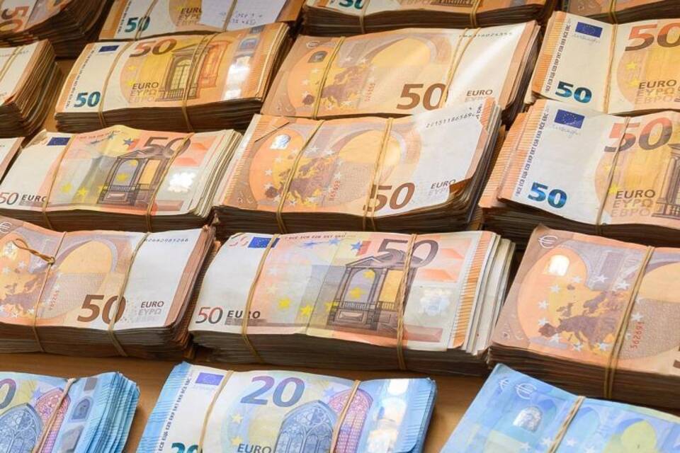 EU soll Behörde für Kampf gegen Geldwäsche bekommen EU soll Behörde für Kampf gegen Geldwäsche bekommen