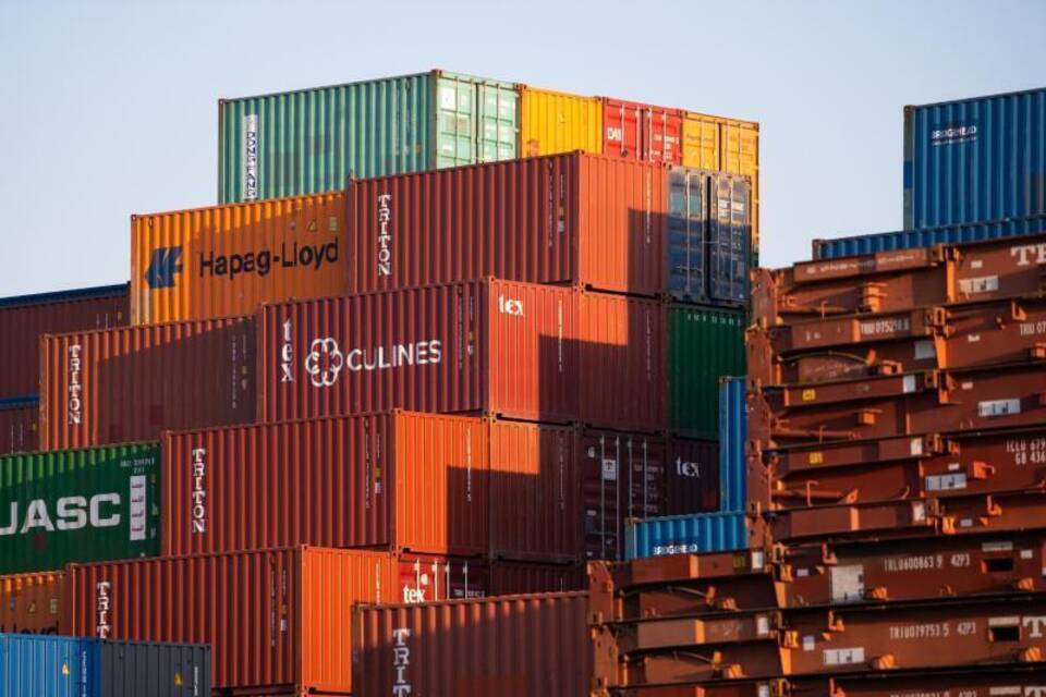 Container Container