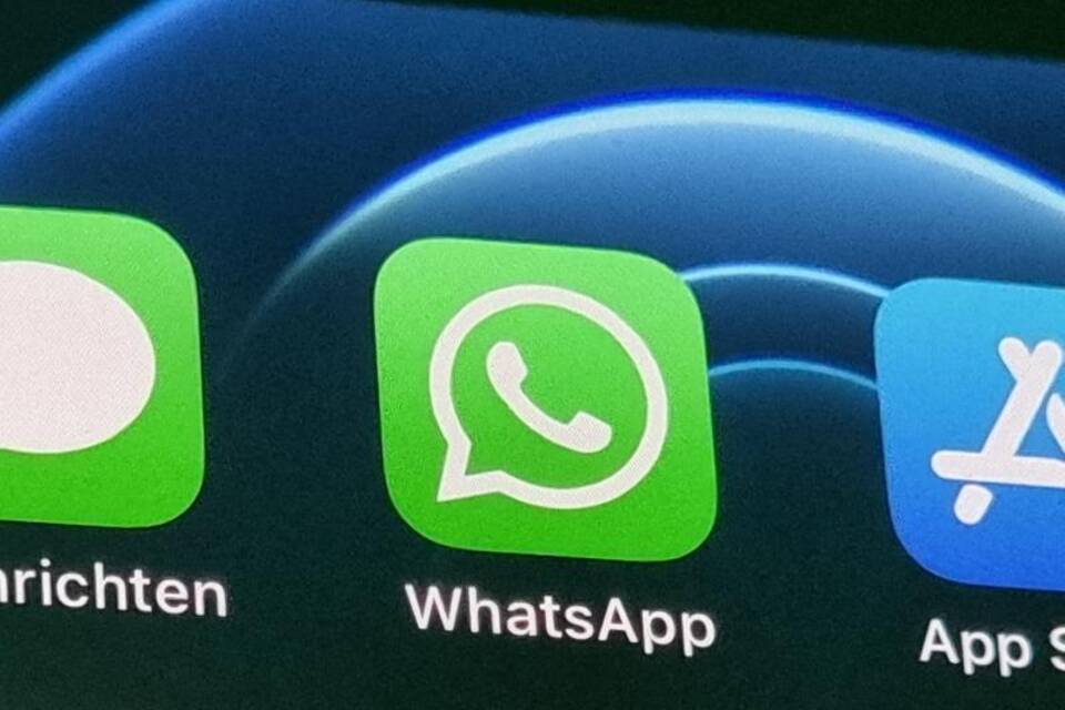 WhatsApp WhatsApp