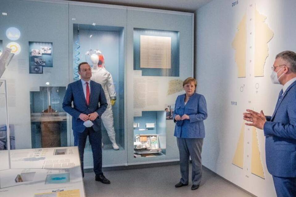 Angela Merkel im RKI