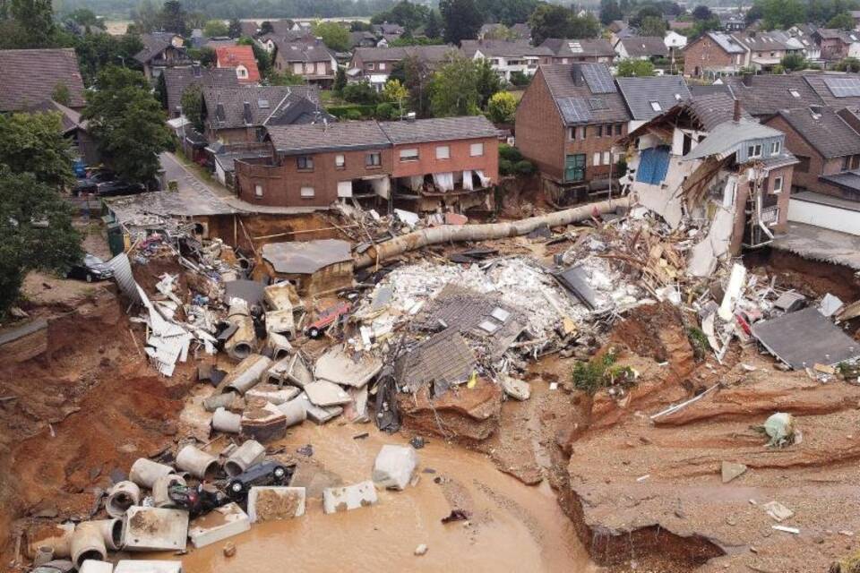 Nach dem Unwetter in Nordrhein Westfalen Nach dem Unwetter in Nordrhein Westfalen