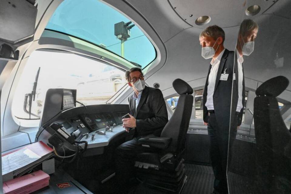 Scheuer besucht DB Scheuer besucht DB