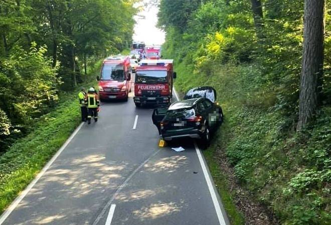 Schonbrunn Schwerverletzte Bei Frontal Zusammenstoss Auf Der L595 Update Polizeiberichte Rnz