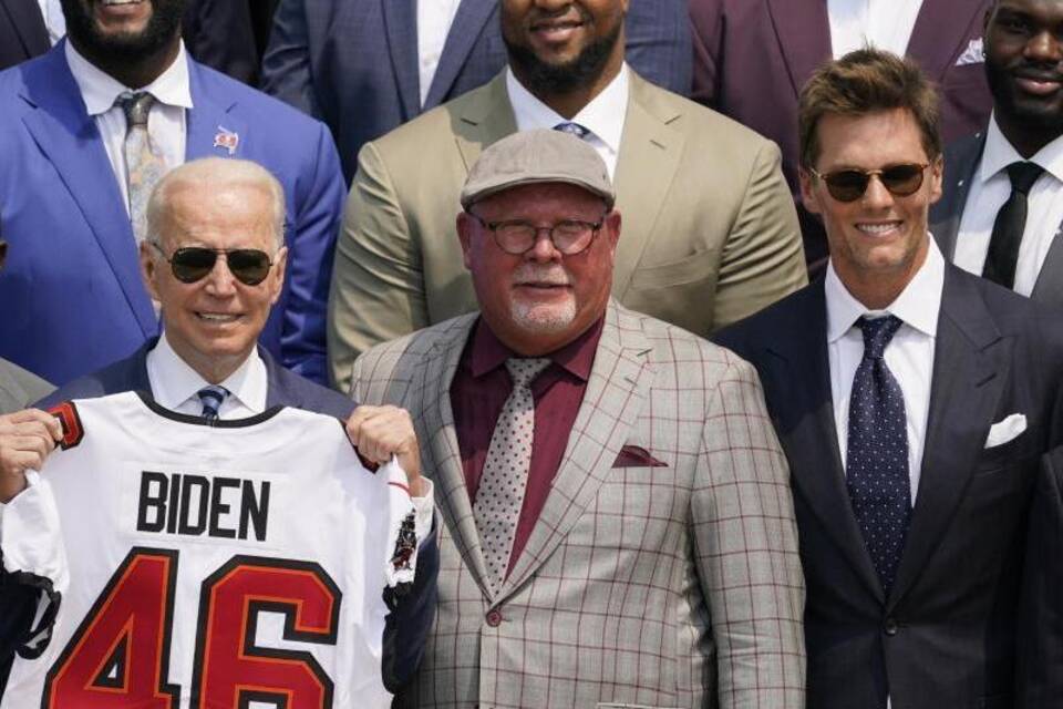 Biden empfängt Buccaneers Biden empfängt Buccaneers