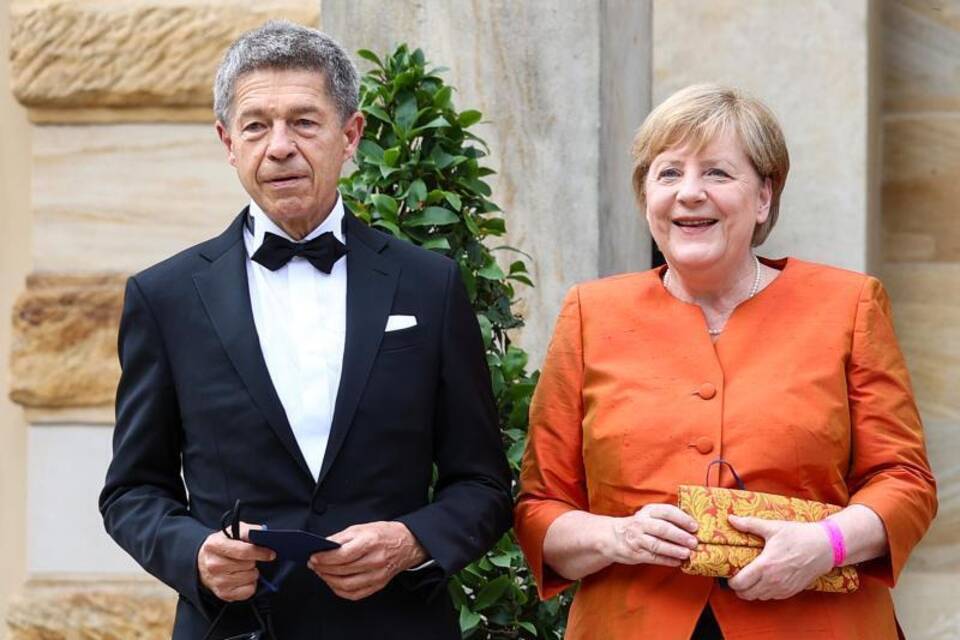 Bayreuther Festspiele - Ehepaar Merkel Bayreuther Festspiele - Ehepaar Merkel