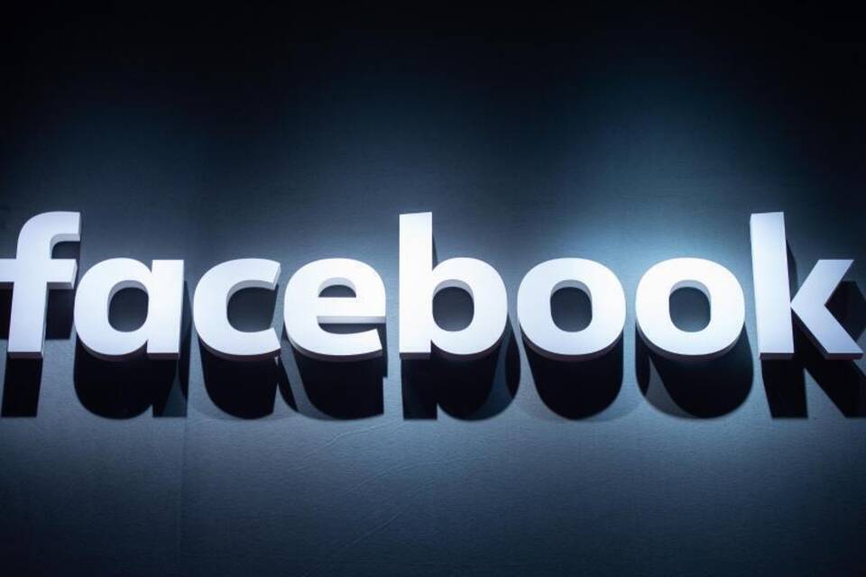Facebook Facebook