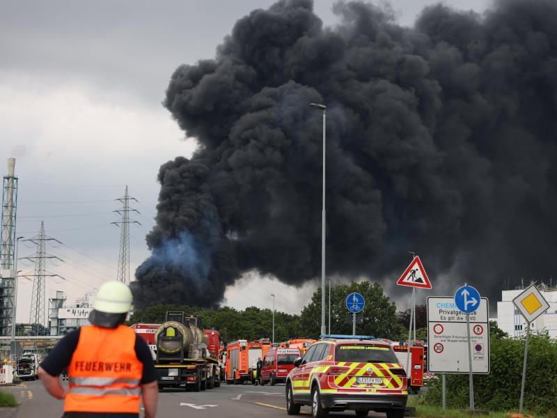 Unfall im Chempark: Nach Explosion in Leverkusen: Tod von ...