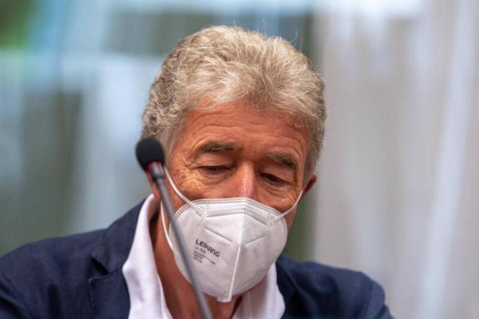 Thomas Pekny Thomas Pekny