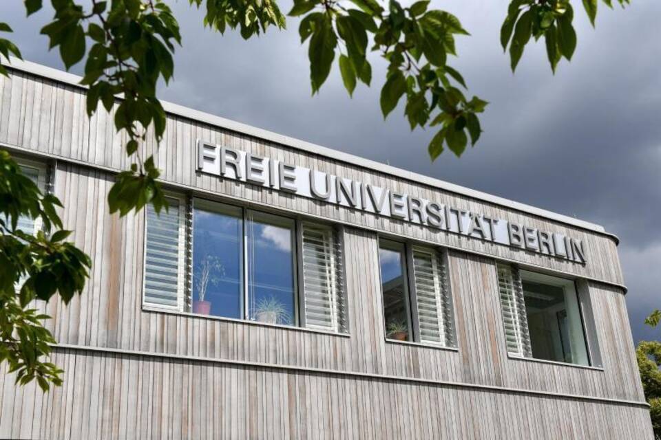 Freie Universität Berlin Freie Universität Berlin