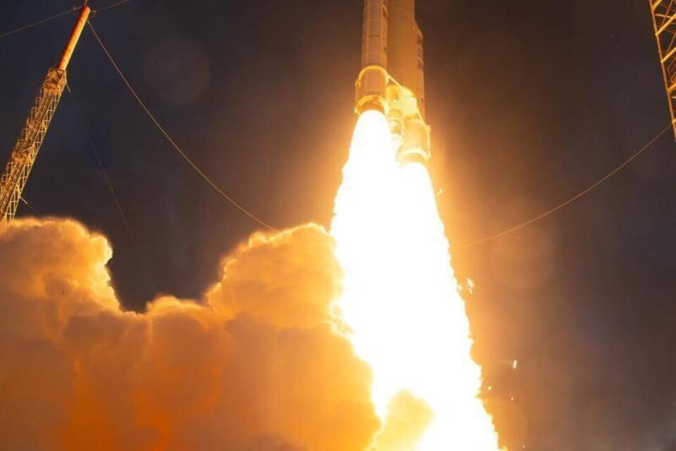 «Eutelsat Quantum» «Eutelsat Quantum»