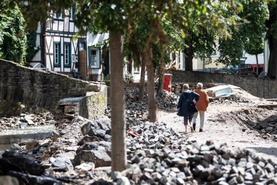 Schäden im Hochwassergebiet Schäden im Hochwassergebiet