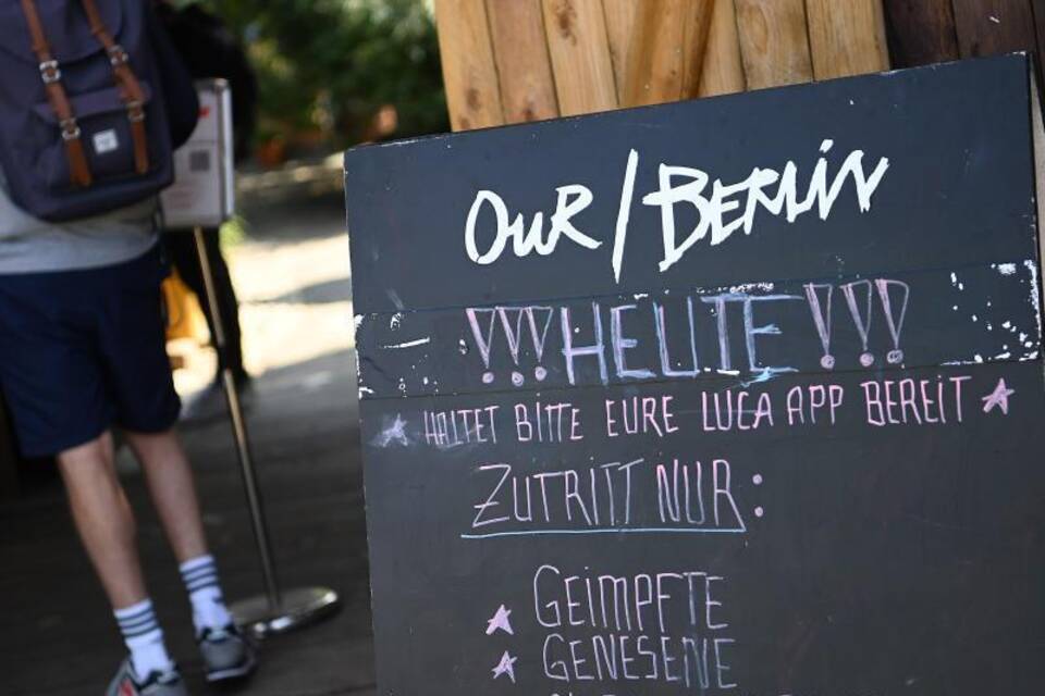 Pilotprojekt zur Öffnung der Innenbereiche von Berliner Clubs Pilotprojekt zur Öffnung der Innenbereiche von Berliner Clubs