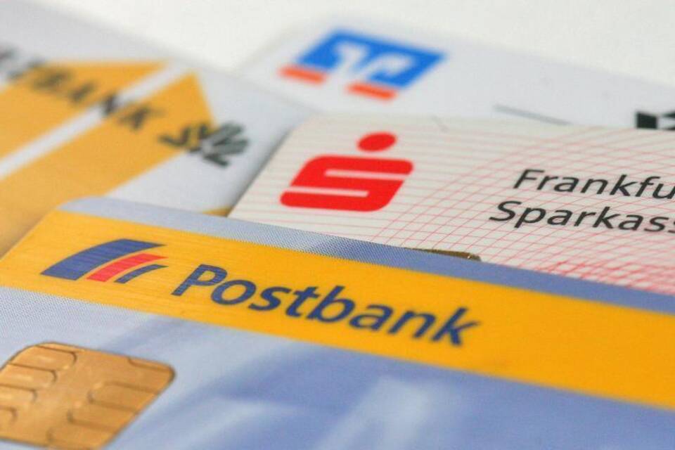 Streit um Bankgebühren Streit um Bankgebühren