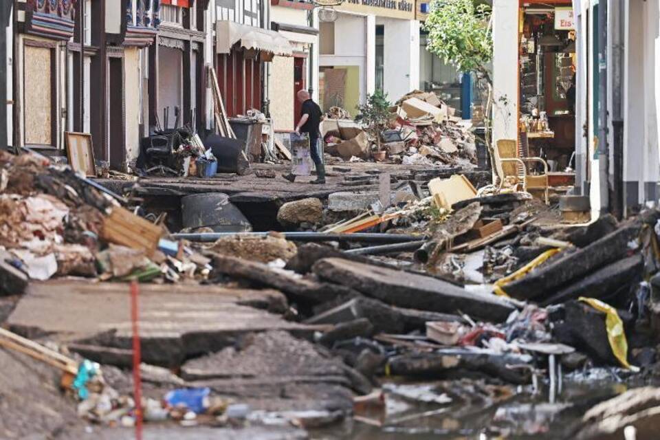 Nach dem Unwetter in Nordrhein-Westfalen Nach dem Unwetter in Nordrhein-Westfalen