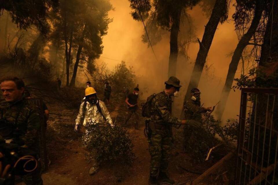 Kampf gegen die Flammen Kampf gegen die Flammen