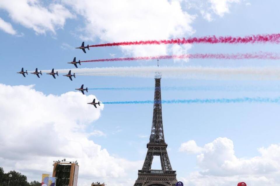 Paris Paris