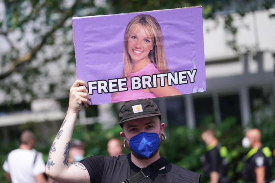 "Free Britney"