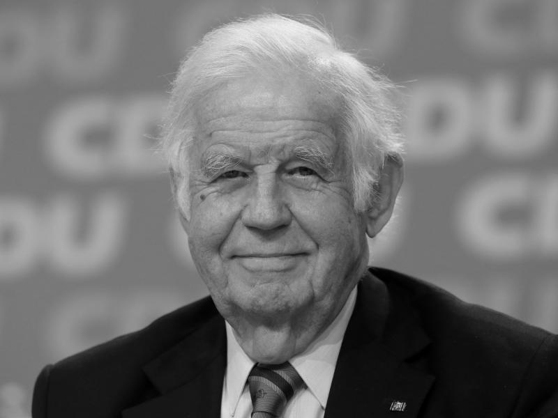 Ex-Ministerpräsident: Kurt Biedenkopf ist tot - Politik ...