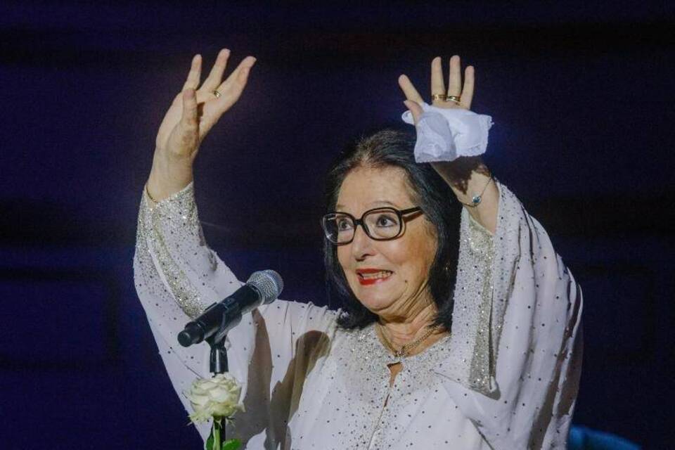 Nana Mouskouri