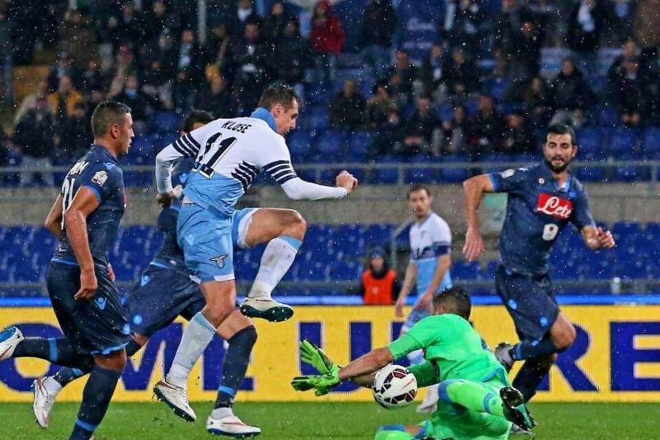 Klose trifft gegen Neapel Lazio muss trotzdem bangen Fußball Nachrichten und Aktuelles Klose trifft gegen Neapel Lazio muss trotzdem bangen Fußball Nachrichten und Aktuelles