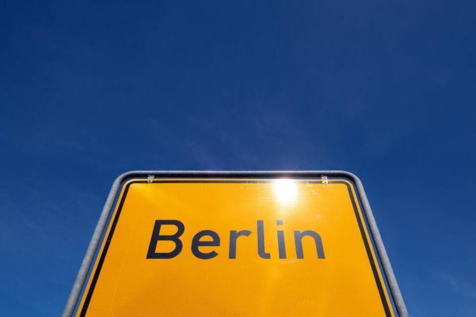 Ortsschild Berlin