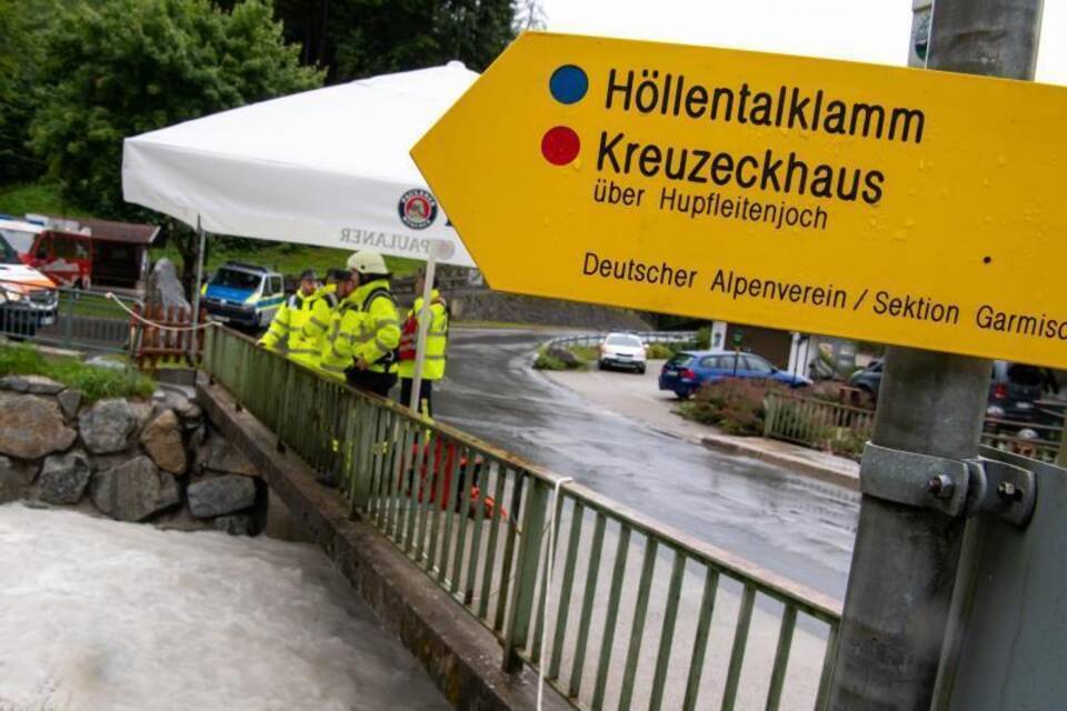 Flutwelle in Höllentalklamm Flutwelle in Höllentalklamm