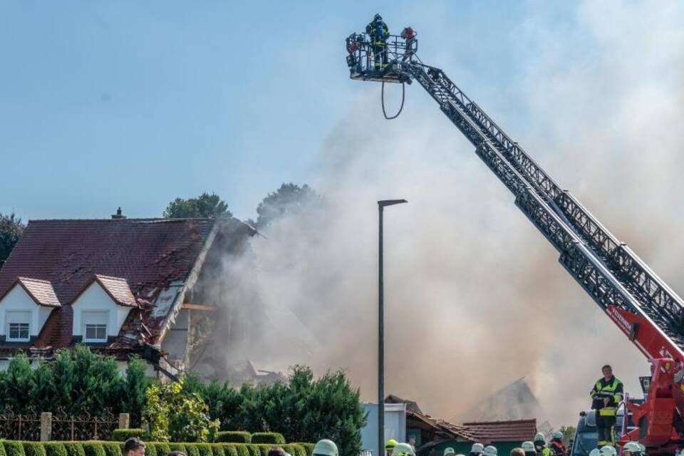 Explosion in Wohnhaus in Oberbayern - Haus eingestürzt