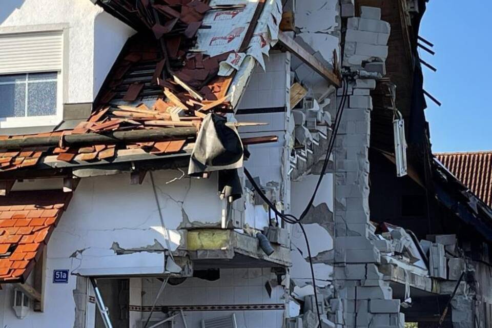 Explosion in Wohnhaus in Oberbayern Explosion in Wohnhaus in Oberbayern