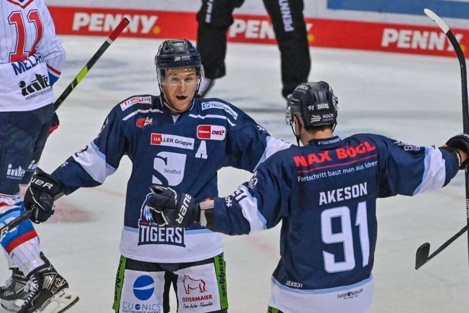 Straubing Tigers - Adler Mannheim Straubing Tigers - Adler Mannheim
