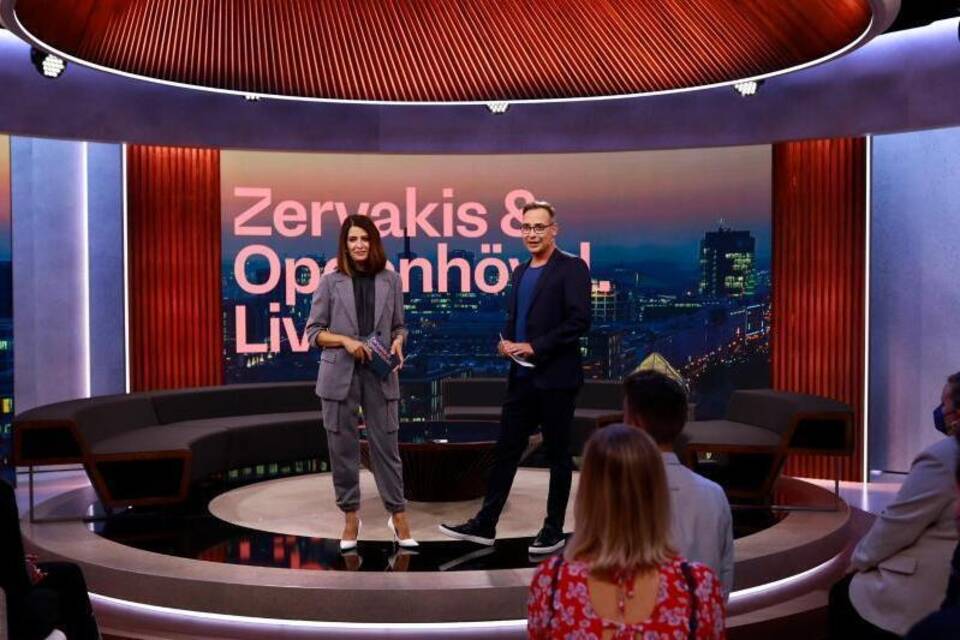 "Zervakis & Opdenhövel. Live." "Zervakis & Opdenhövel. Live."