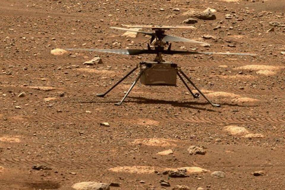 Mars-Hubschrauber knipst Hügel - und muss Rotoren schneller drehe Mars-Hubschrauber knipst Hügel - und muss Rotoren schneller drehe