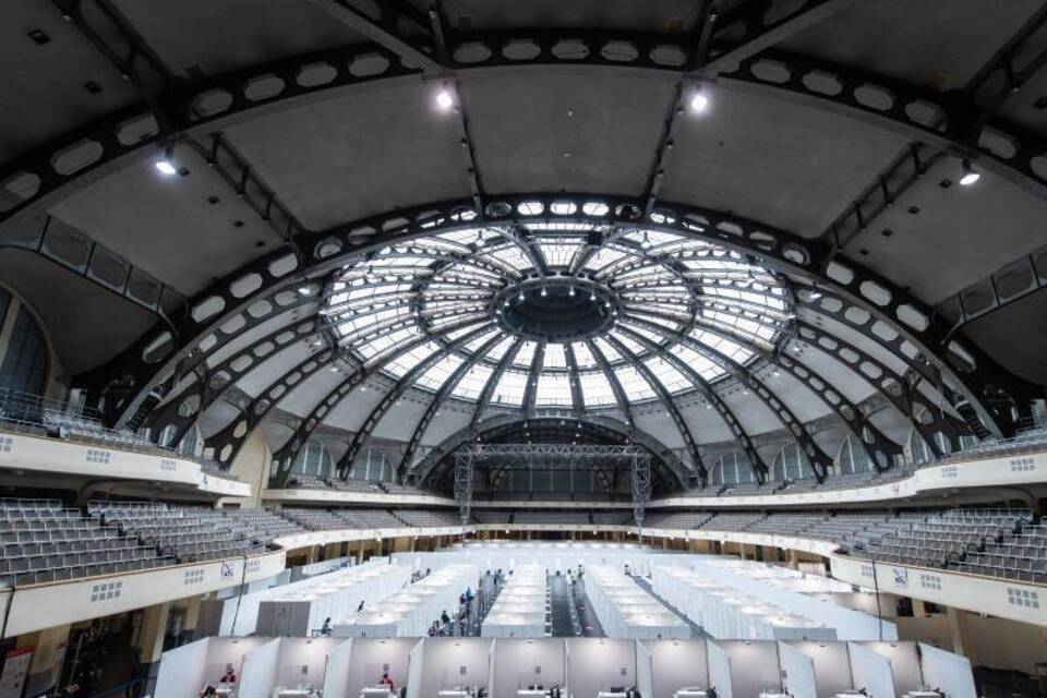 Impfzentrum Frankfurter Festhalle Impfzentrum Frankfurter Festhalle