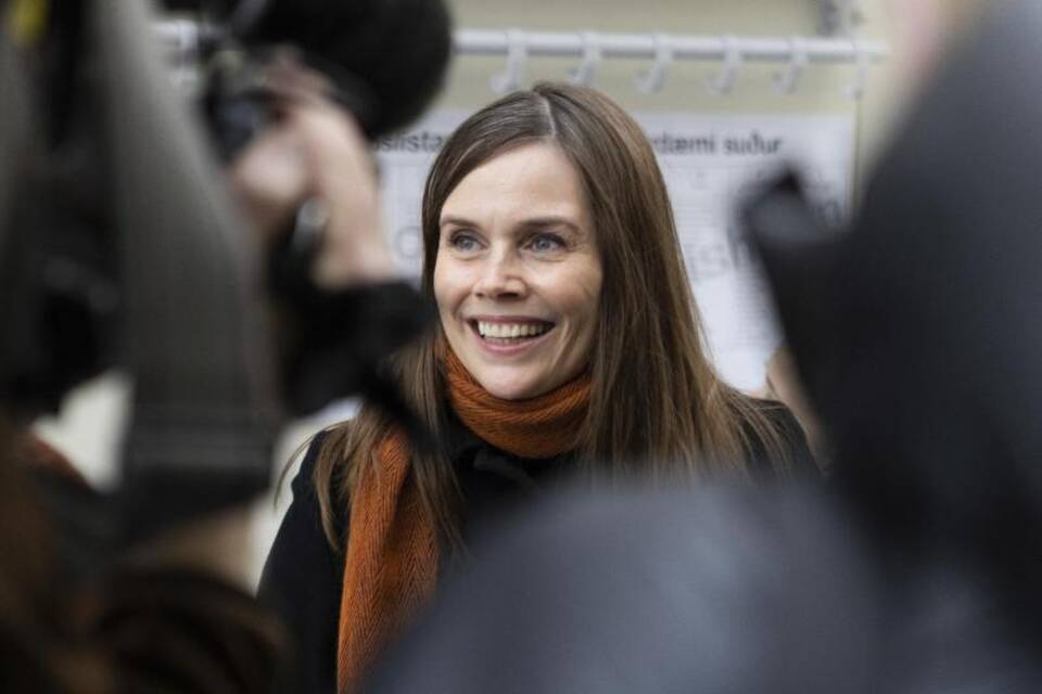 Katrín Jakobsdóttir Katrín Jakobsdóttir