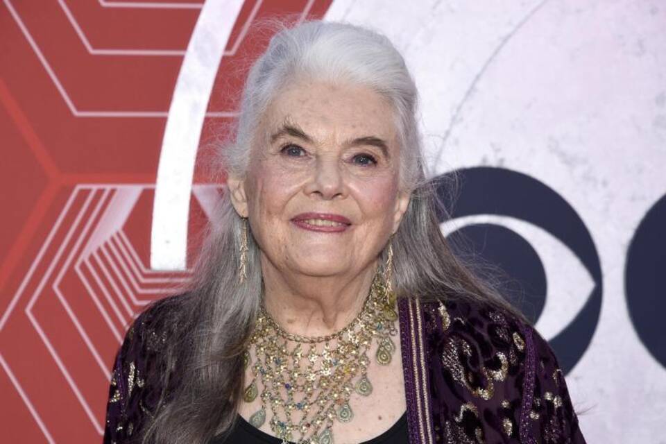 Lois Smith