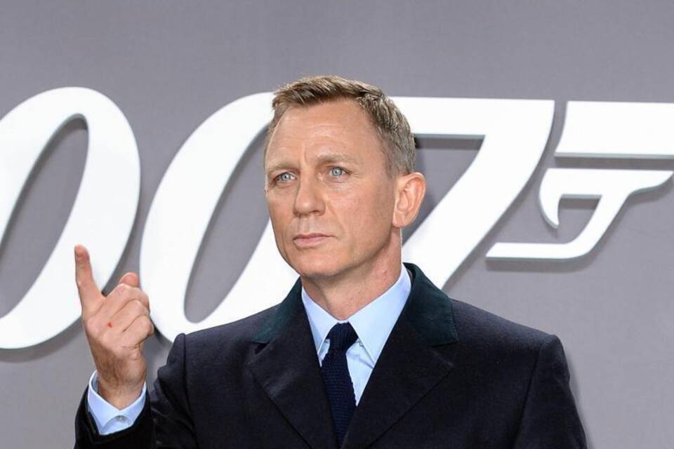 Daniel Craig