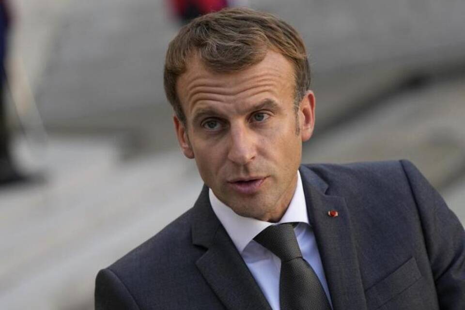 Macron Macron