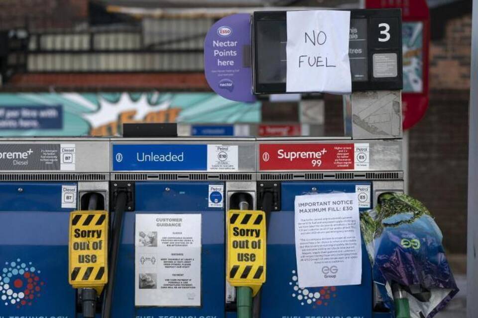 "No Fuel" "No Fuel"