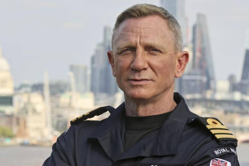 Daniel Craig