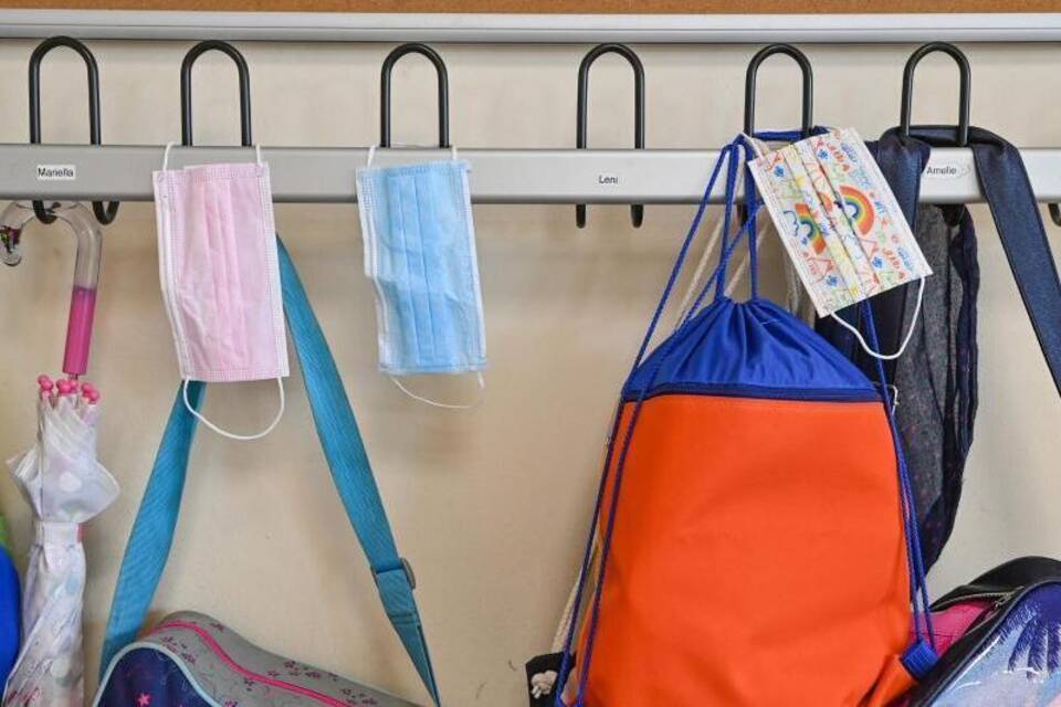 Masken in Grundschule Masken in Grundschule