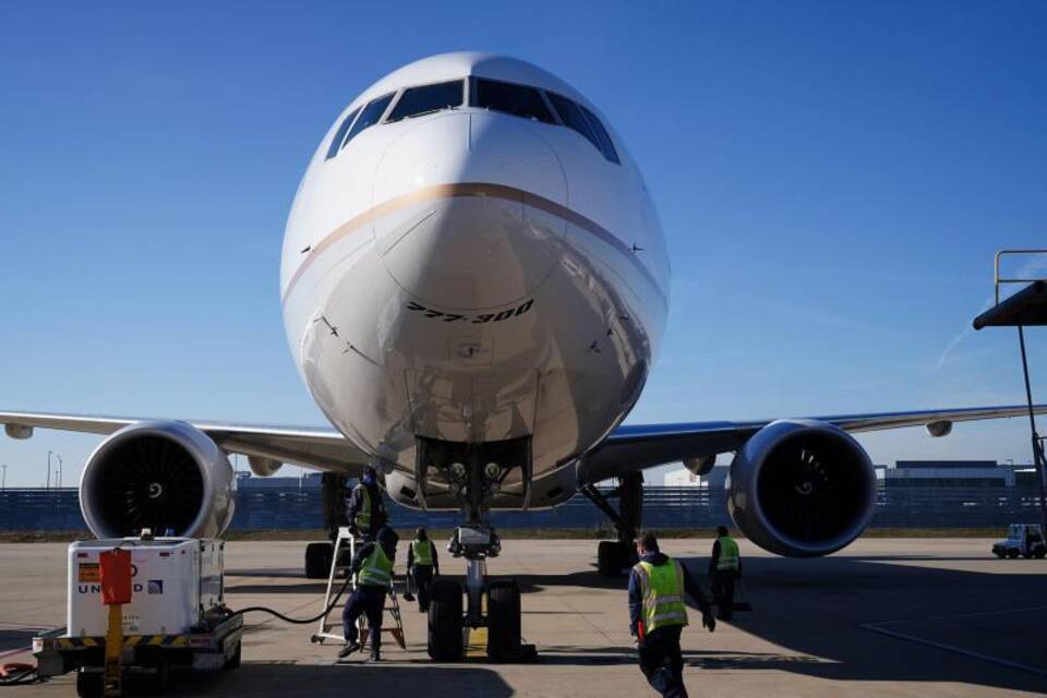 United Airlines United Airlines