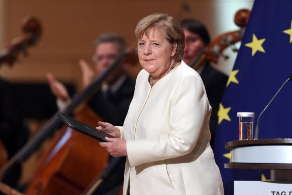 Kanzlerin Angela Merkel Kanzlerin Angela Merkel