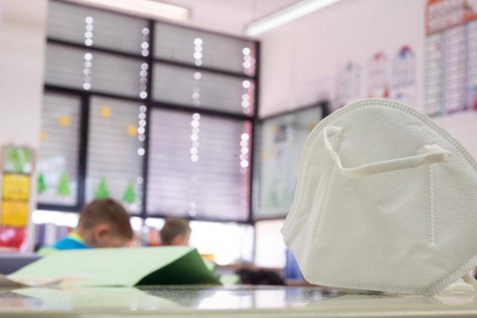 FFP2-Maske in Grundschule