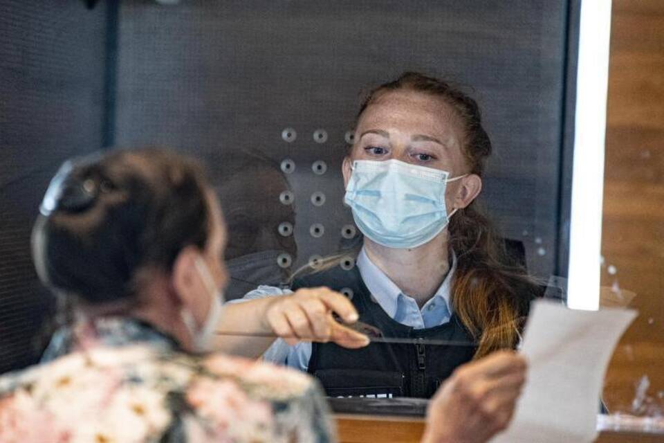 Kontrolle am Flughafen