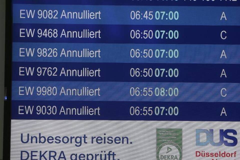 Warnstreik bei Eurowings in Düsseldorf Warnstreik bei Eurowings in Düsseldorf