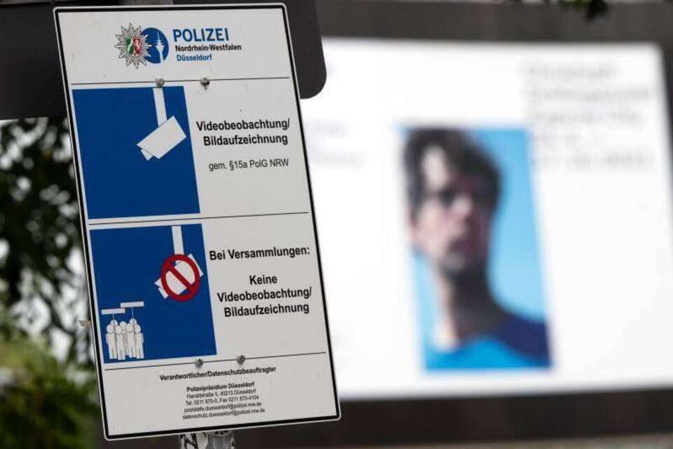 Überwachungskameras in der Düsseldorfer Altstadt Überwachungskameras in der Düsseldorfer Altstadt