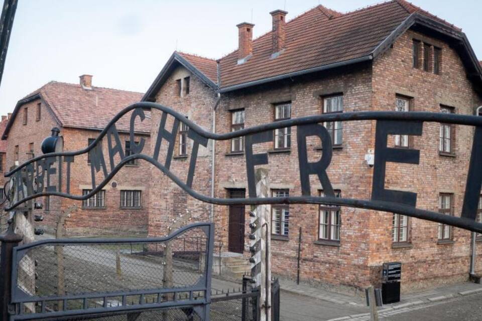 Antisemitische Schmierereien in Auschwitz-Birkenau