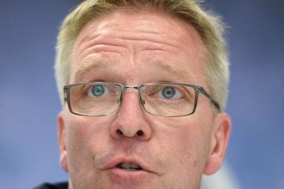 Dirk Schimmelpfennig Dirk Schimmelpfennig