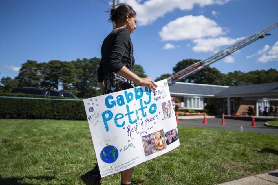 USA: Trauerfeier für Gabby Petito